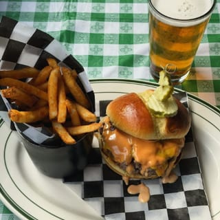 Hitz Classic Burger